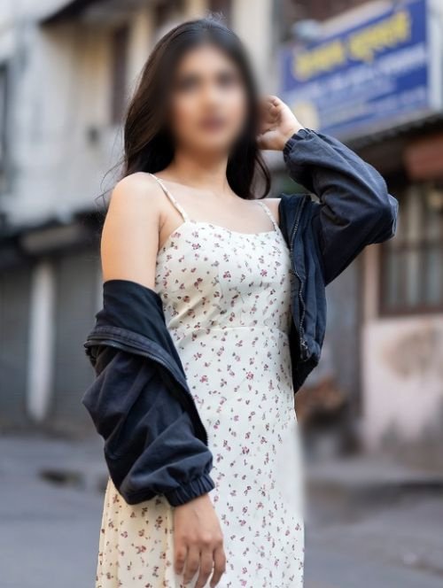 Navneet Kaur - Call Girl Bangalore