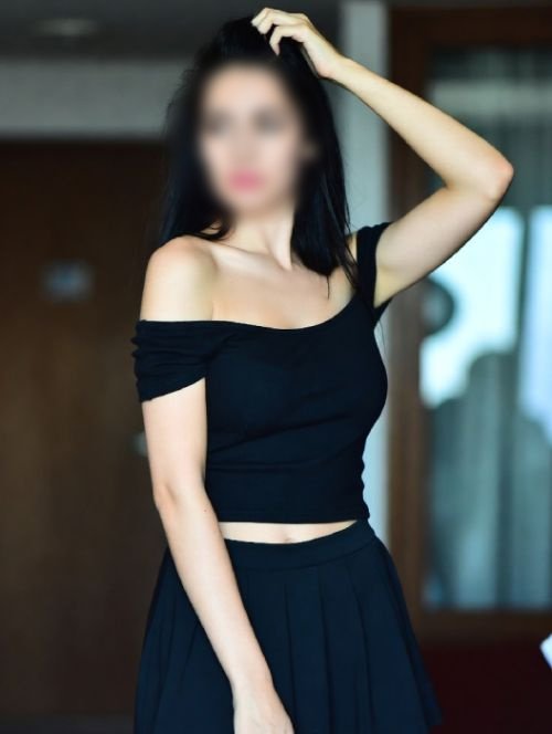 Kiara Sharma - Call Girl in Bangalore